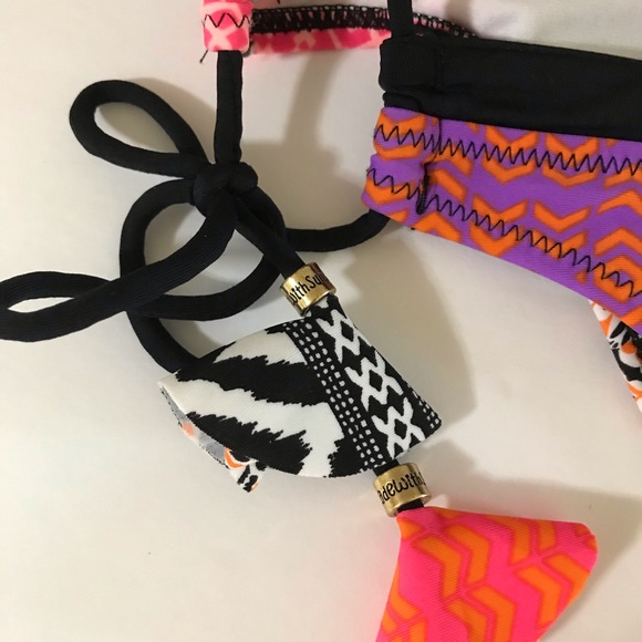 Bikini - Picture 5 of 7